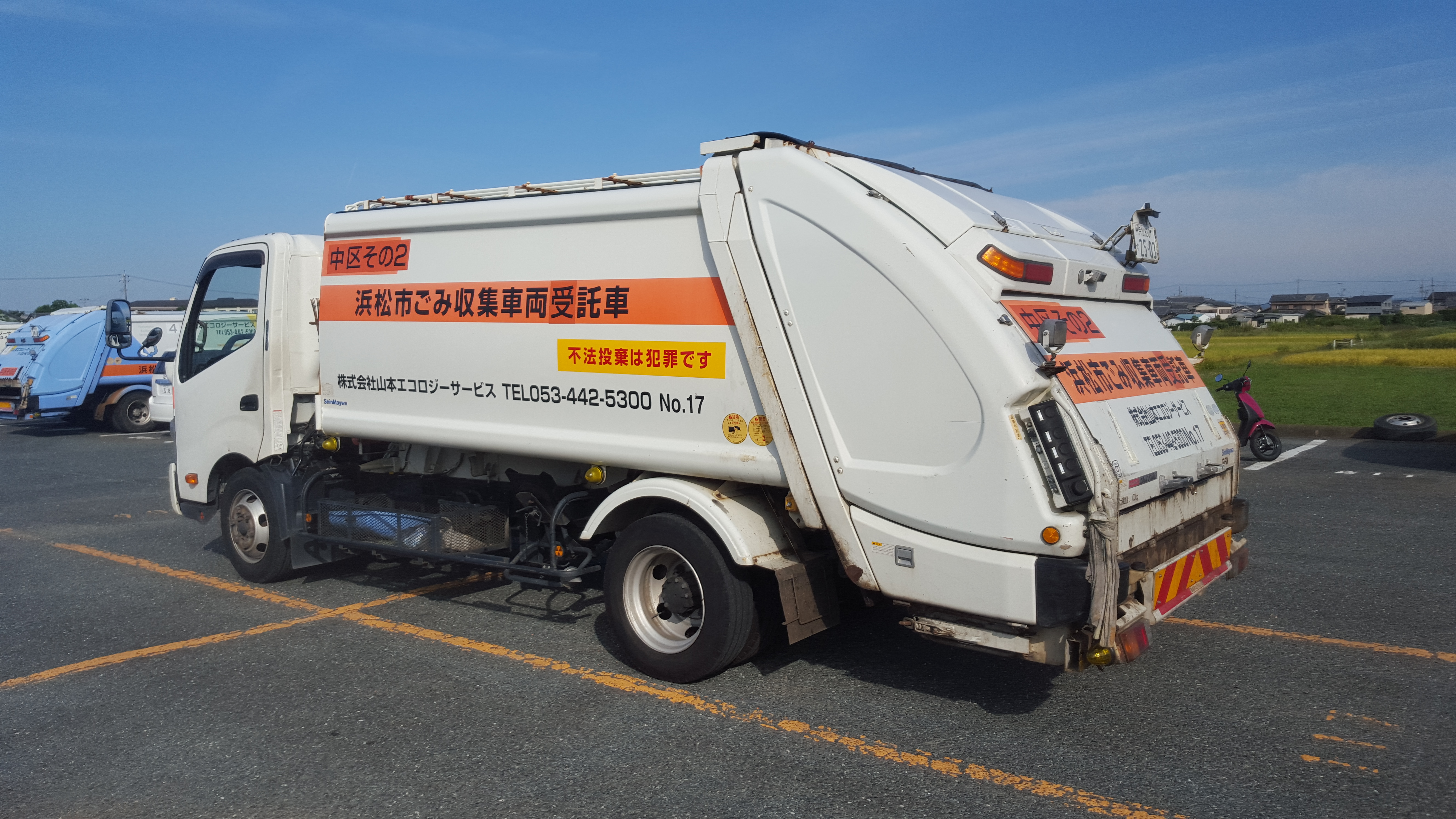 ごみ収集車にはどんな種類があるの 弊社の所有する車をご紹介 浜松市の不用品回収 ゴミ回収 産廃処理の山本エコロジーサービス